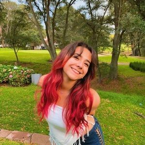 Meet your Posher, Cayta